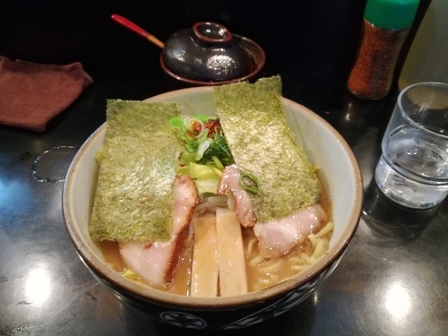 「濃厚豚骨ラーメン　ハード　750円」@麺家 うえだの写真