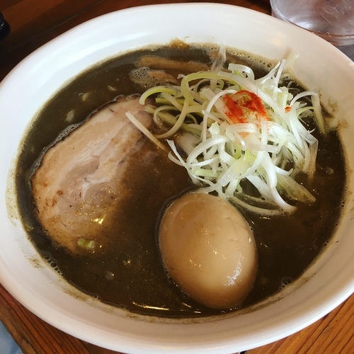 「氷見魚味らーめん中盛+煮玉子」@らーめん 誠やの写真