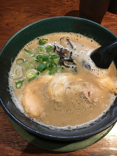 「老醤油とんこつ￥750」@博多とんこつ 天神旗の写真