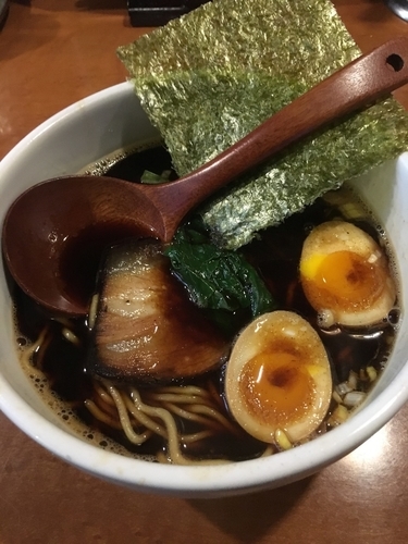 「醤油らーめん (濃口) + 味玉」@本八幡だんちょうてーの写真