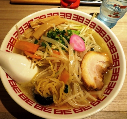 「塩野菜（930円）」@ラーメンさんぱち 金町店の写真