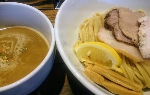 「特製つけ麺+中盛」@麺屋 翔 西新宿本店の写真