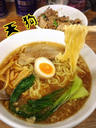 「天狗ラーメン＋焼肉丼￥820(ランチ価格)」@天狗 北越らーめんの写真