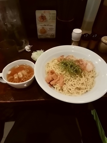 「万人力油そば・白ねぎ・ワンタンスープ」@油そば専門店 万人力の写真