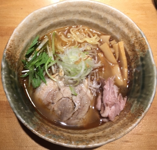 「焼きあご塩らー麺800円」@焼きあご塩らー麺 たかはし 新宿本店の写真