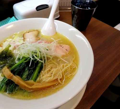 「鯛出汁塩そば (880円)」@usaco noodlesの写真