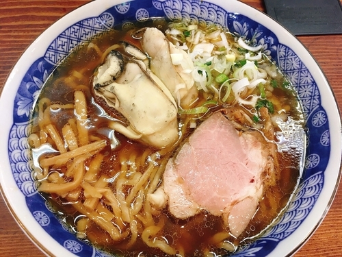 「【限定】カキの醤油拉麺 950円」@良温(Ra-on)の写真