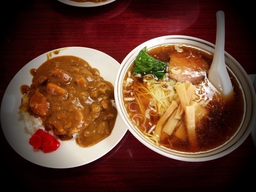 「ラーメン カレーライスセット950円」@栄屋ミルクホールの写真