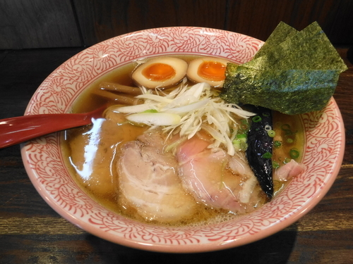 「特製醤油らーめん 920円」@らーめん詩の写真