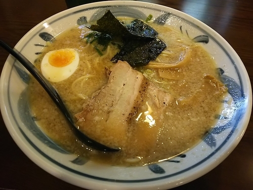「豚骨正油（大盛り）　※太麺」@ASIAN隆康の写真