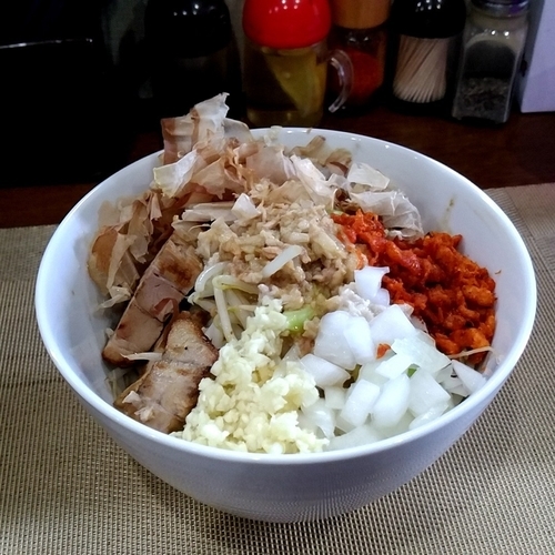 「【限定】三代目次郎ちゃん（ニンニク・アブラ）」@麺丼Dining 夢者の写真