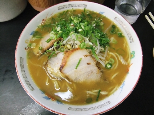 「ラーメン（中）（670円）」@とくだラーメンの写真