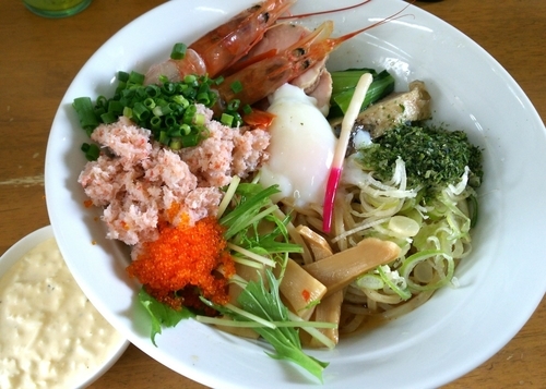 「【皐月の一杯】紅ズワイ&赤海老和えそばC　2000円」@MENYA 食い味の道有楽の写真