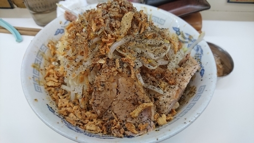 「カレー汁なし」@ラーメン荘 歴史を刻め 新栄の写真