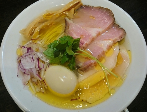 「特製塩らぁめん」@KaneKitchen Noodlesの写真