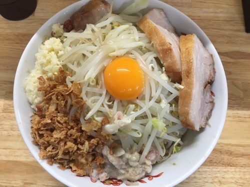 「小ラーメン(700円)+汁なし(70円)」@ラーメン 登良治郎の写真