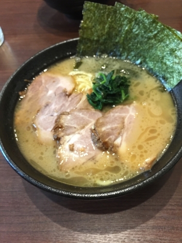「チャーシュー麺中盛、硬め濃いめ」@横浜家系らーめん りゅうの写真