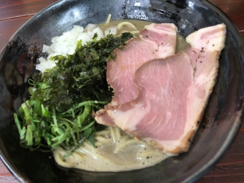 「セメント煮干しらーめん＋和え玉＋和え玉＋餃子3個」@餃子の並商 都賀店の写真