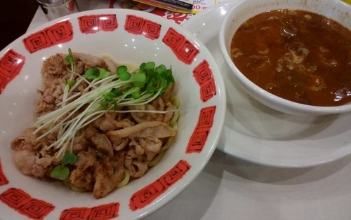 「焼肉のっけ盛りつけ麺・肉ダブル」@バーミヤン みなとみらい店の写真