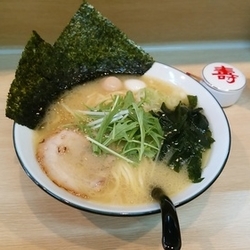 塩とんこつらーめん