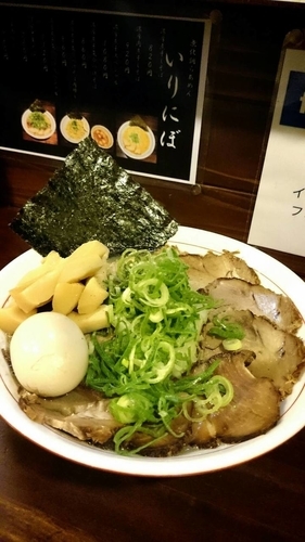 「濃厚煮干しスペシャル＋初回チャーシューオマケ」@いりにぼの写真