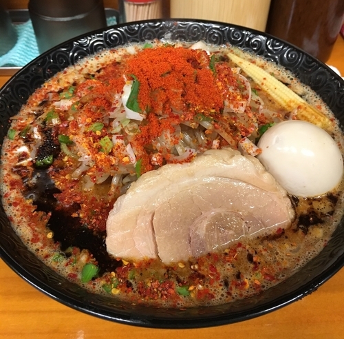 「蠍味玉ラーメン 中盛 辛さ痺れ増し増し もやし増し」@Japanese soba Noodles 蠍の写真