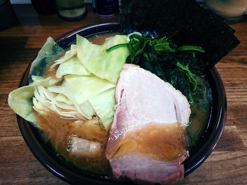 「キャベツラーメン」@家系ラーメン ○貴家の写真