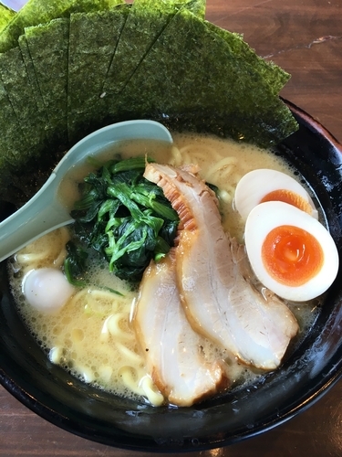「吟特ラーメン+海苔」@吟家 茂原店の写真