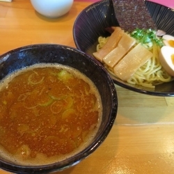 ジャン辛つけ麺 ８００円 ※小盛りで味玉サービス