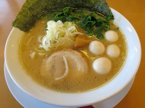 「豚骨醬油 ５００円 ※うずら玉子１００円」@美熊家 高崎店の写真