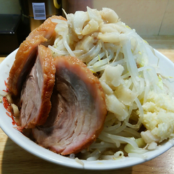 小ブタ4枚(野菜ニンニクアブラ)