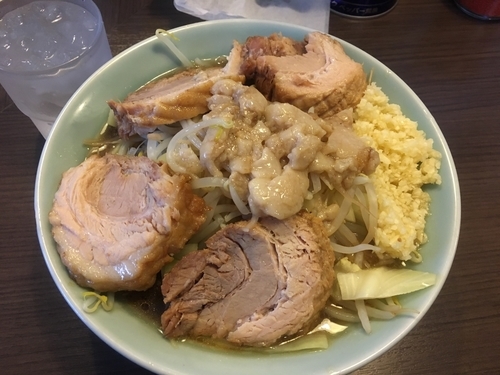 「小豚 麺固め にんにくマシマシ 油 からめ ¥860」@かじろうramen7の写真