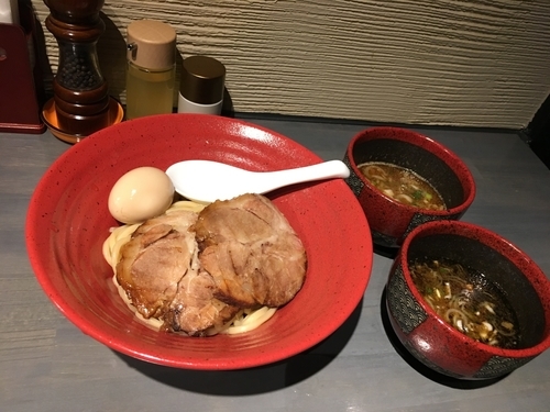 「魚介豚骨&エビとイカ墨 特製つけ麺」@つけ麺専門 百の輔の写真