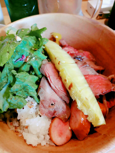 「classic beef palette1000円＋ビール」@Handicraft Worksの写真