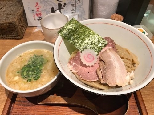 「背脂鯛つけそば」@麺と心 7の写真