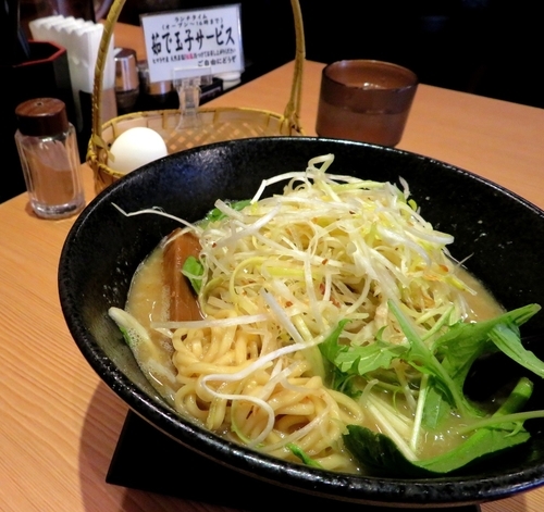 「戸みら伊らぁめん＋旨葱(900円)」@RAMEN TOMIRAI 横浜伊勢佐木町店の写真