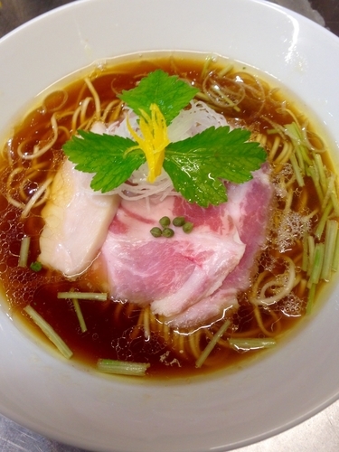 「鶏蕎麦 醤油」@麺LABOひろの写真