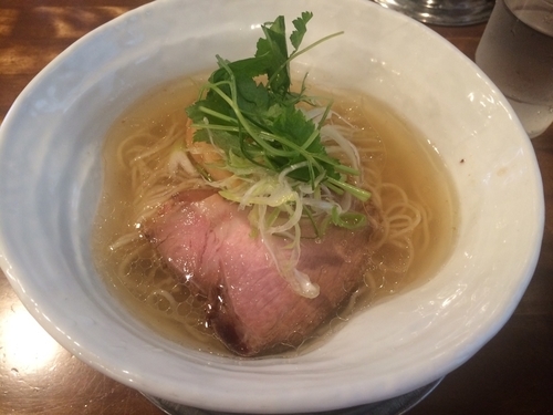 「塩らぁ麺」@<真>卓朗商店の写真