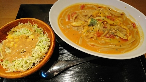 「イタリアンカレーうどん＋サラダ付き（１００円）＝８００円」@カレーうどん 千吉 新木場店の写真