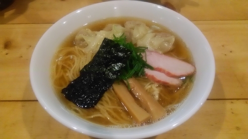 「肉ワンタン麺(白黒ミックス)」@支那そば 大和 稲荷町本店の写真