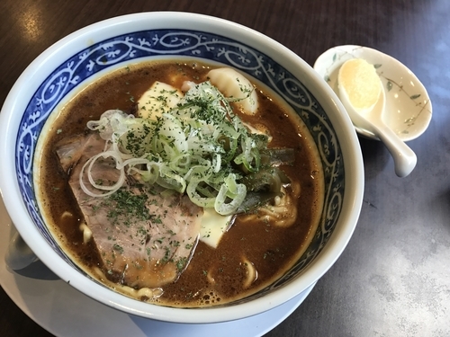 「伽哩ラーメン 800円 ニンニク 50円」@麺屋 八の写真