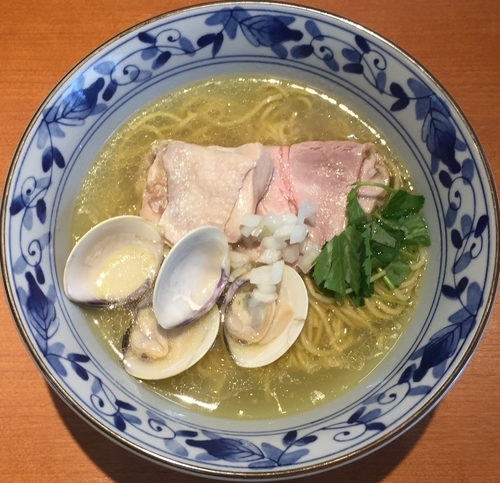 「鶏とハマグリ中華850円」@㐂九八 ～garage～の写真