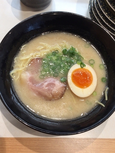 「博多とんこつラーメン」@はま寿司 下松店の写真