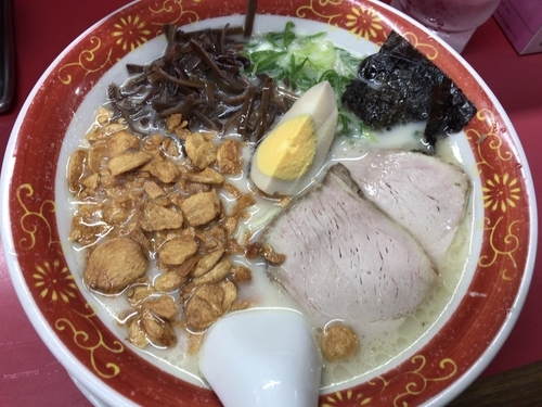 「にんにくラーメン800円」@元祖熊本ラーメン 赤のれんの写真