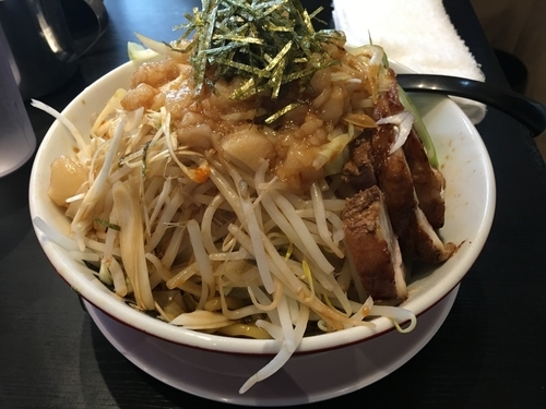 「男のアブラ〜麺(野菜チョイ増し) ¥800」@らーめん男盛 本店の写真