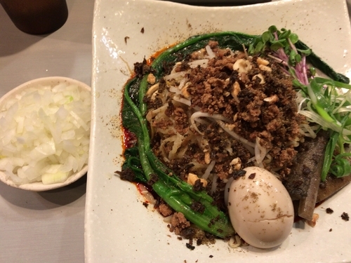 「月曜限定：汁なし担々麺800円+タマネギ50円(?)」@中華蕎麦 瑞山（ZUIZAN）の写真
