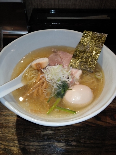 「塩ラーメン&黒味玉」@RAMEN CiQUEの写真