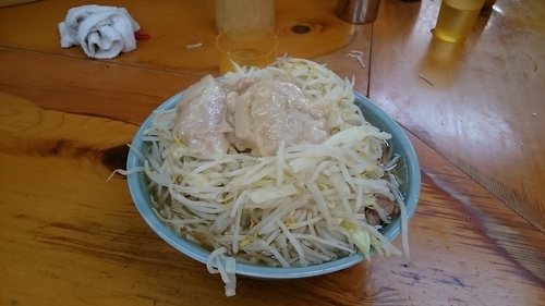 「大(ヤサイアブラ塊)￥８００」@ラーメン二郎 新橋店の写真
