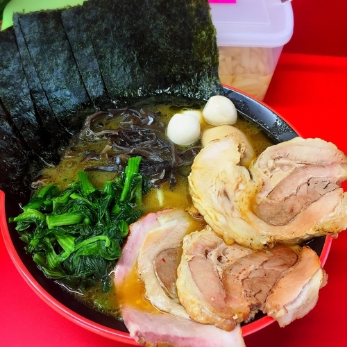 「勝鬨ラーメン小+バラチャーシュー3枚+キクラゲ+海苔増し」@横濱家系ラーメン 勝鬨家の写真