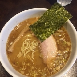 らーめん　750円